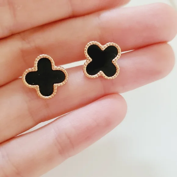 Gold Filled Four Leaf Clover Necklace and Earrings Set - Picture 5 of 9